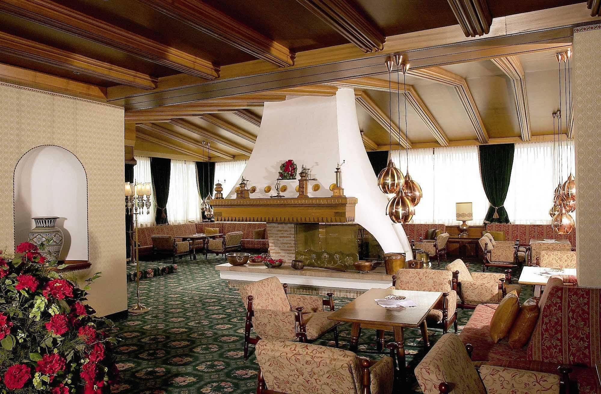 Hotel Sochers Club Selva di Val Gardena Exterior photo